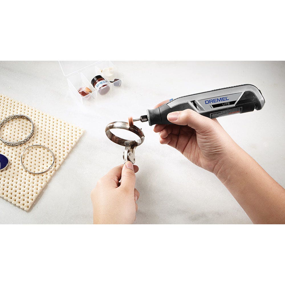DREMEL 7760-15AU Lite 4V Cordless Rotary Tool Kit (F0137760NA) by Dremel
