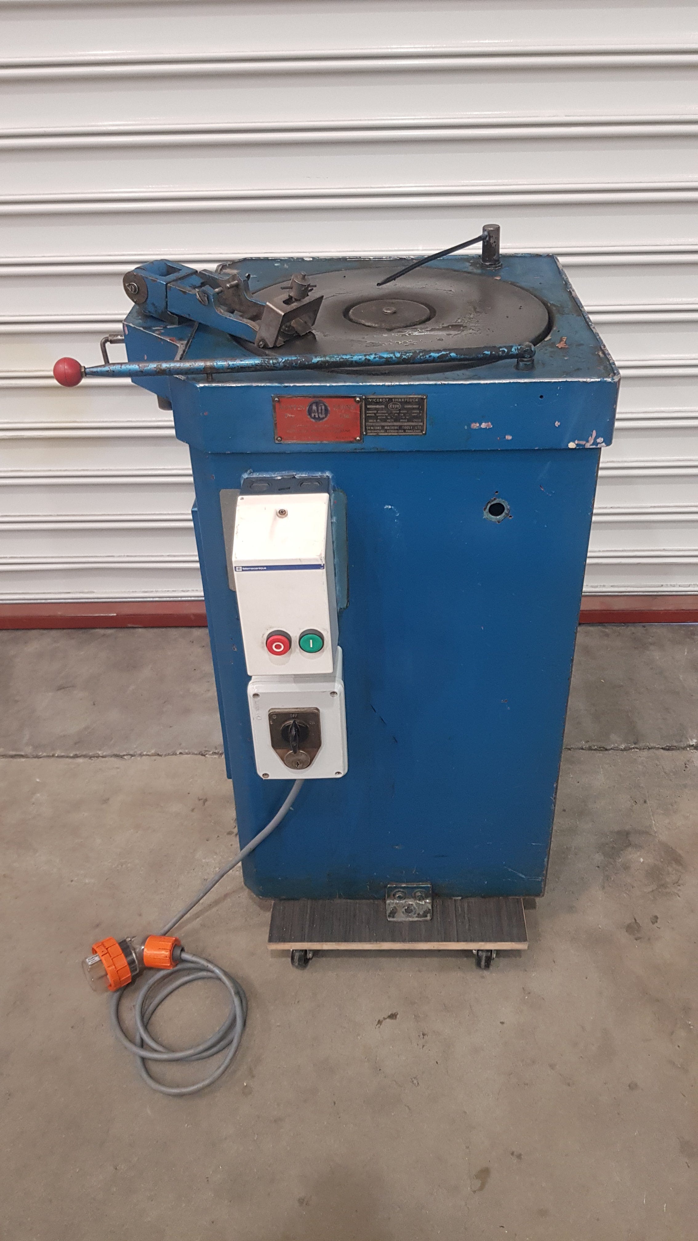 *Pre-Loved* 3PH 10AMP Chisel Bit Sharpener Viceroy Sharpedge Machine By Esso