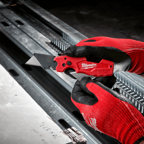 Milwaukee FASTBACK™ 6 In 1 Folding Utility Knife 48221505