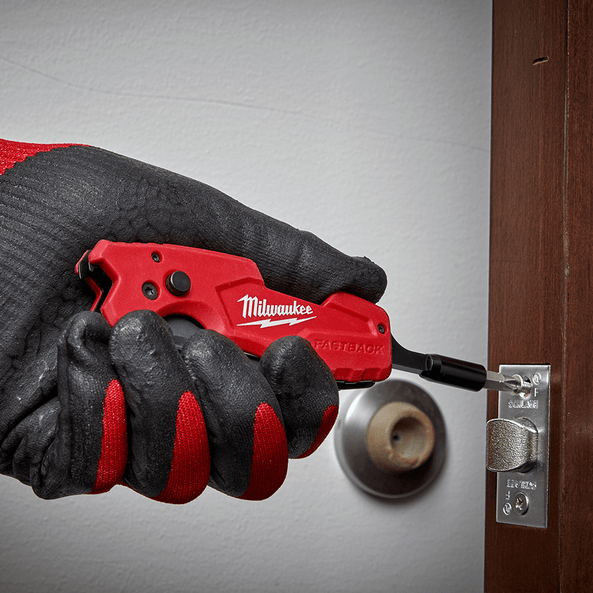 Milwaukee FASTBACK™ 6 In 1 Folding Utility Knife 48221505