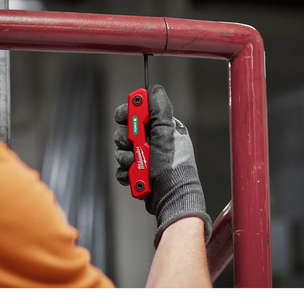 8Pce TORX Folding HEX Key Set - 48222184 by Milwaukee