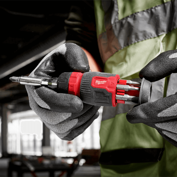 8-IN-1 Ratcheting Compact Multi-Bit Screwdriver 48222913 by Milwaukee