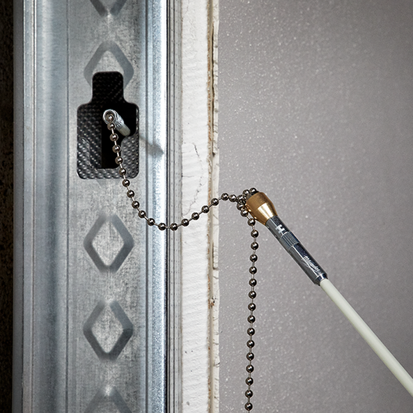 Milwaukee Magnetic Tip and Chain Fish Stick Accessory 48224159