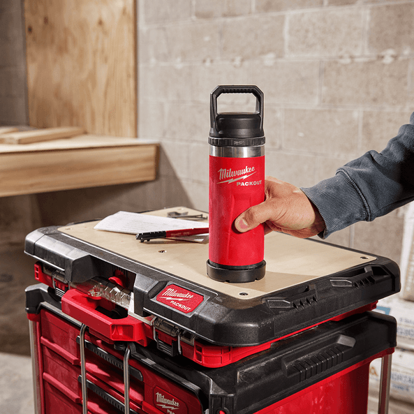 PACKOUT™ Bottle with Chug Lid by Milwaukee