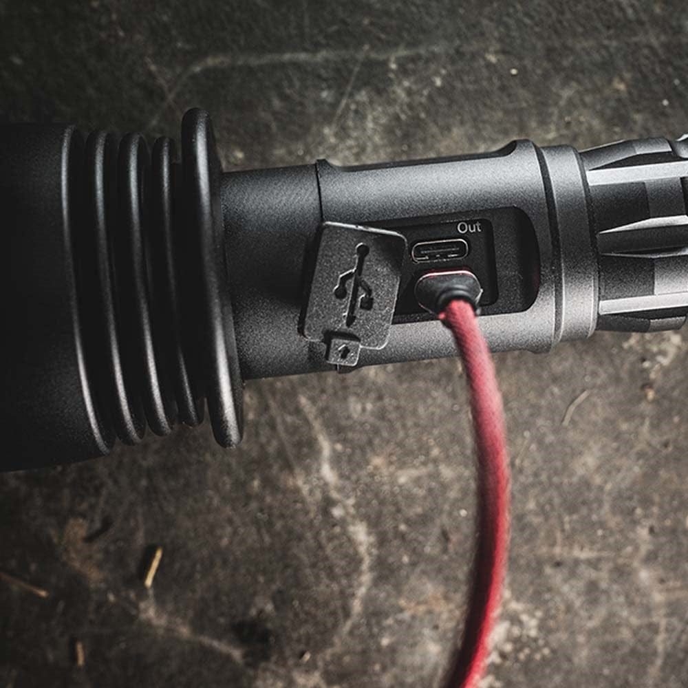 Coast Rechargeable 8000 Lumen Torch with POWER IQ OLED Real-time Display COAXP40R (811812)