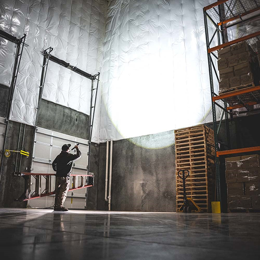 Coast Rechargeable 15000 Lumen Torch with POWER IQ OLED Real-time Display COAXP80R (811813)