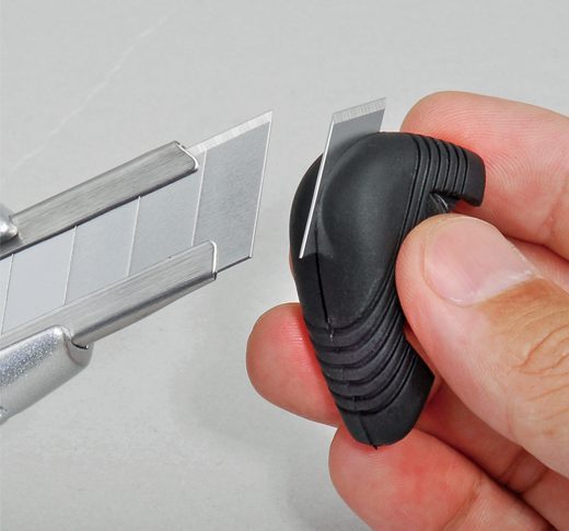 Tajima Rock Hard Aluminist® Knives 25mm AC700