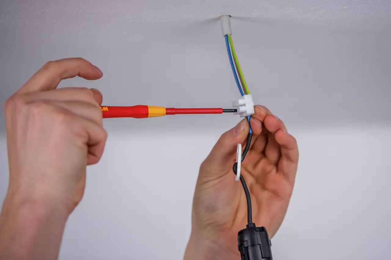 Wiha 4Pce Fine Screwdriver Set, Picofinish Slotted & Phillips VDE 1000V Insulated 44847