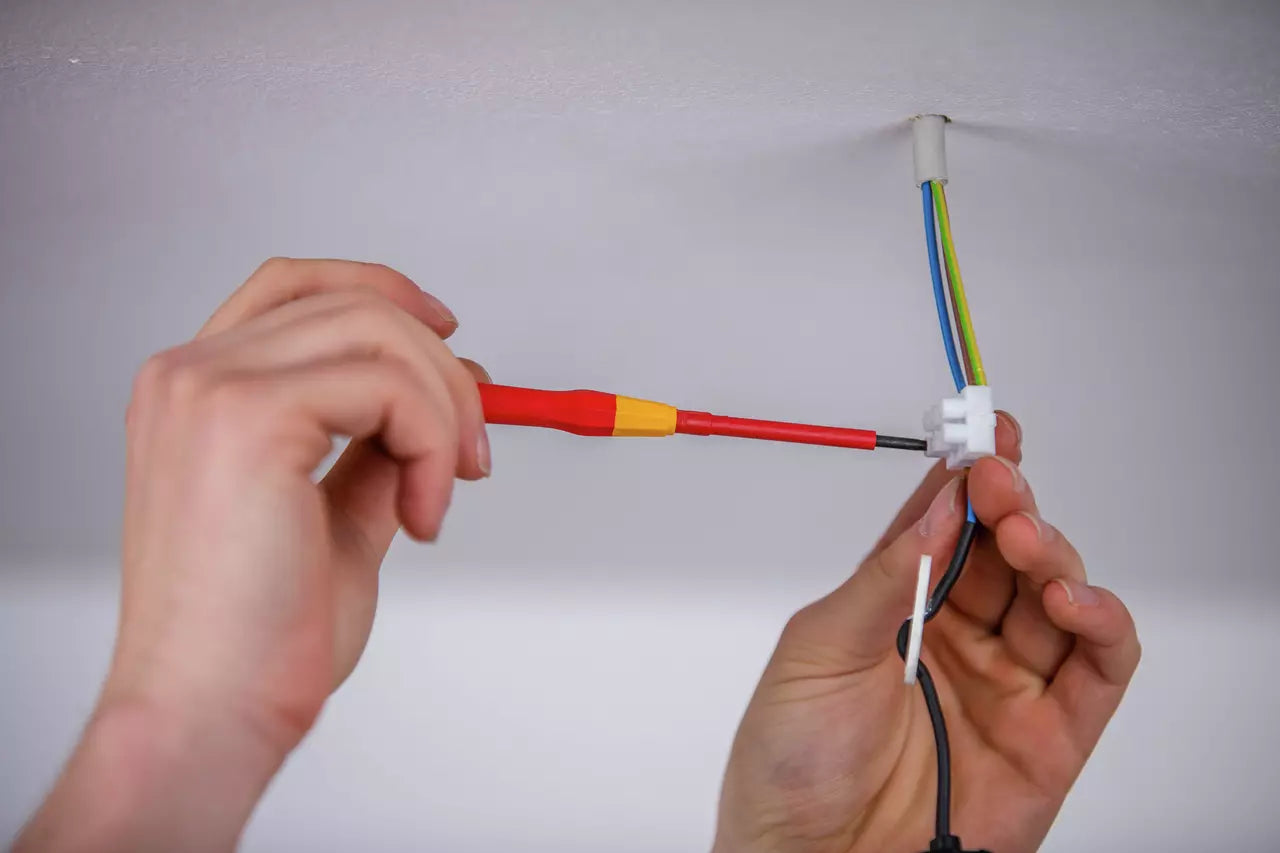 Wiha 4Pce Fine Screwdriver Set, Picofinish Slotted & Phillips VDE 1000V Insulated 44847