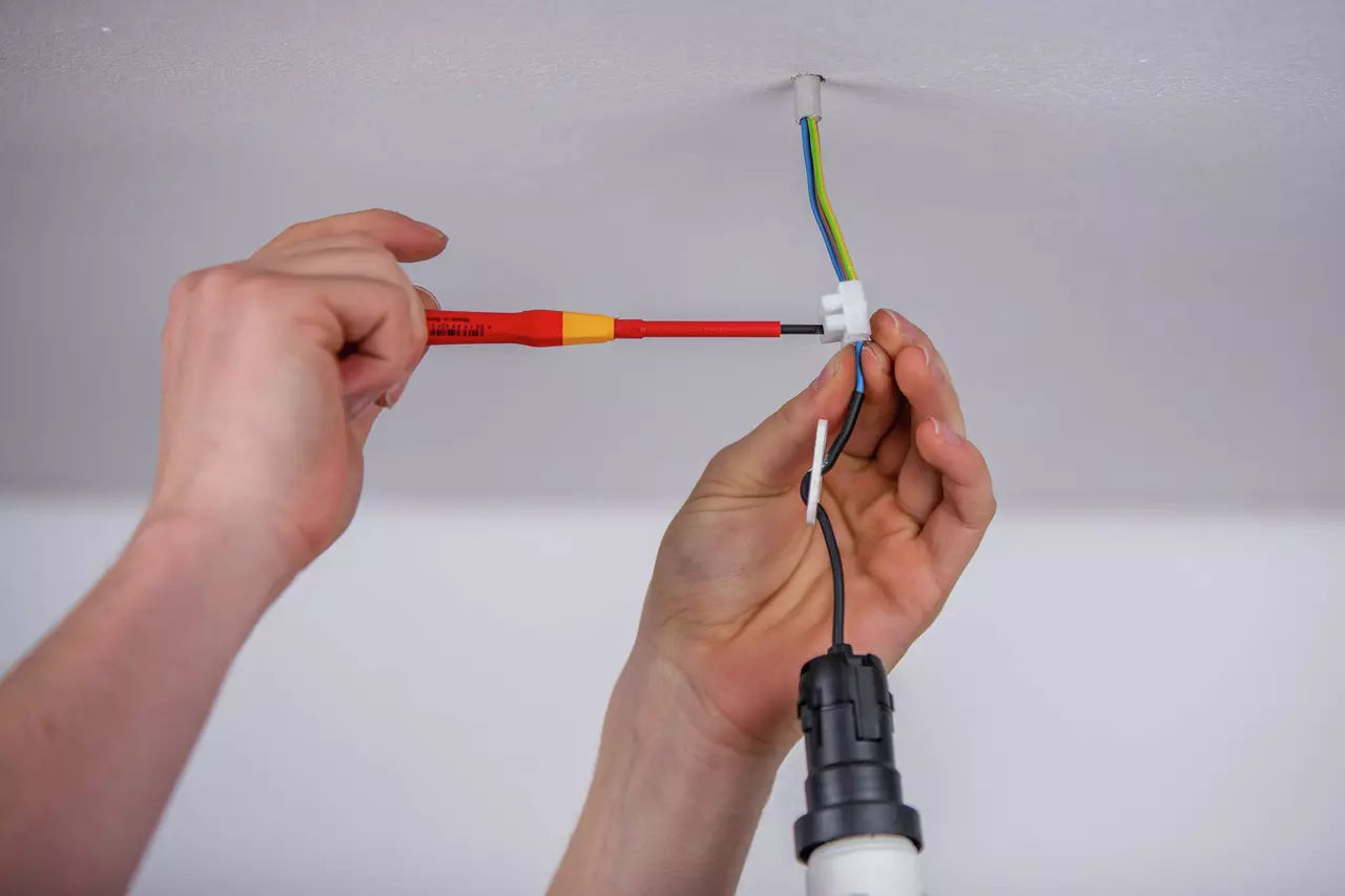 Wiha 4Pce Fine Screwdriver Set, Picofinish Slotted & Phillips VDE 1000V Insulated 44847