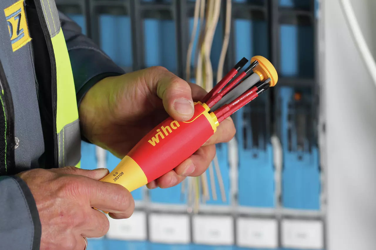 Wiha Screwdriver With Bit Magazine LiftUp Electric Slotted/Phillips/Pozidriv 38613