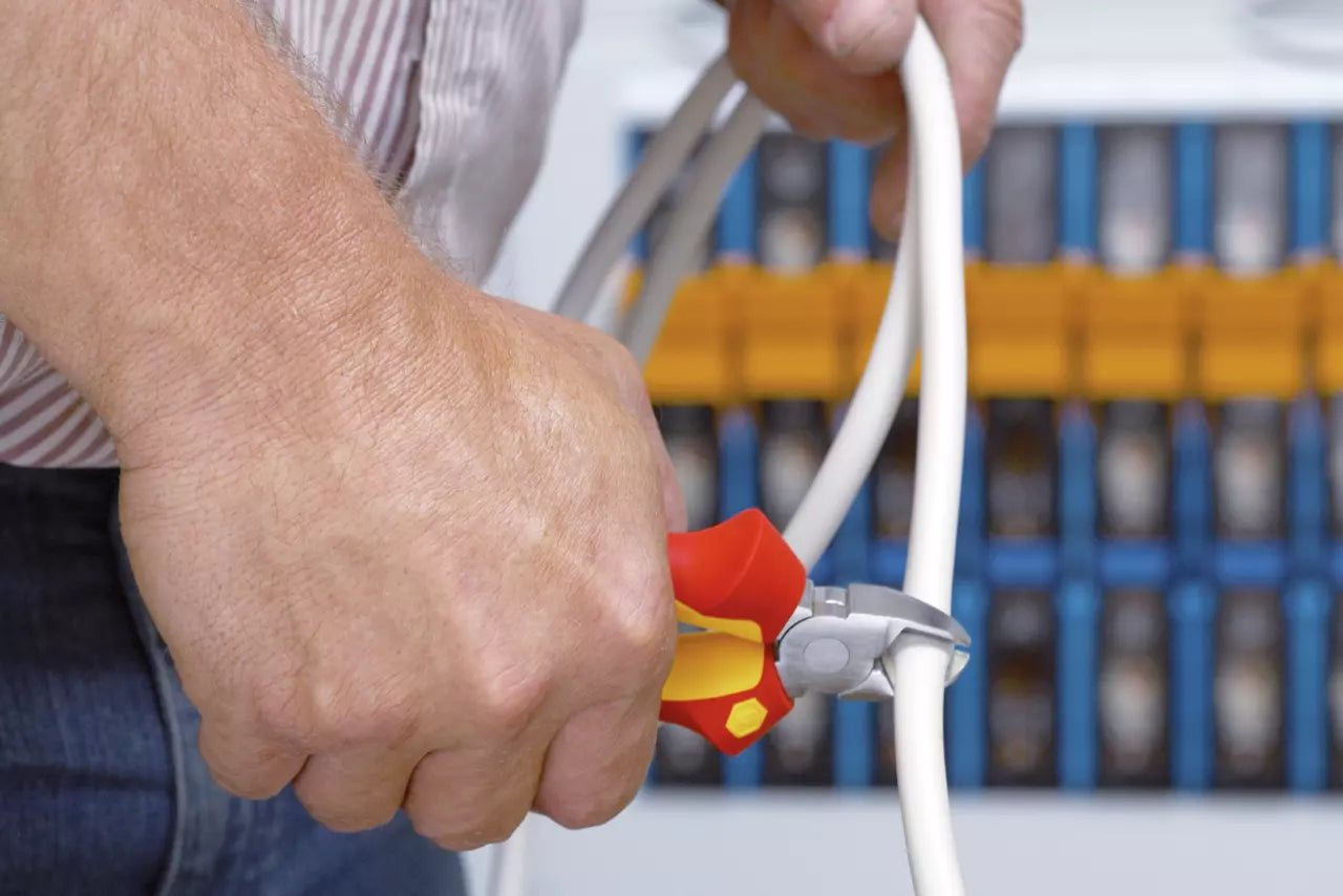 Wiha 3Pce Plier Set Professional Electric 26852