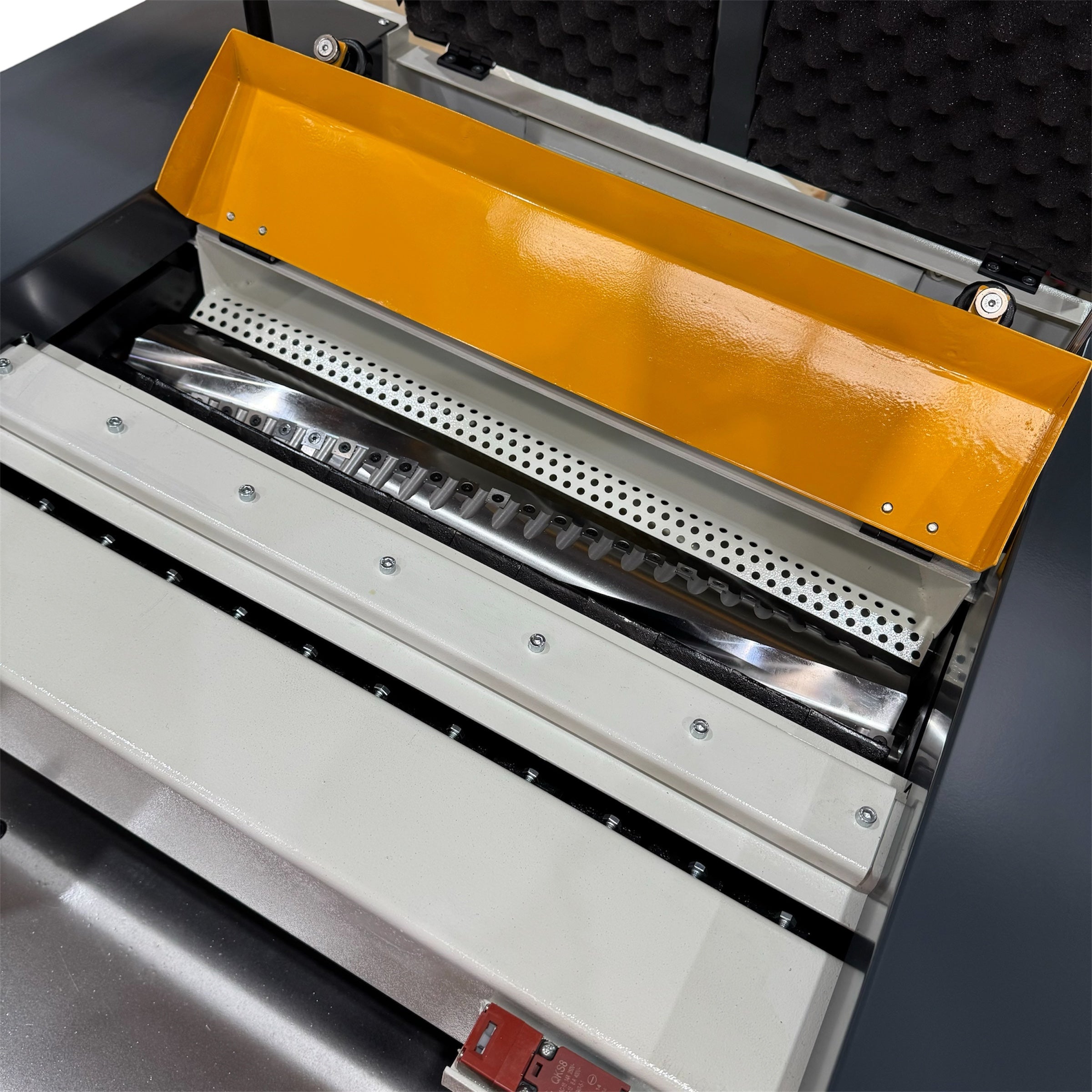 Woodfast 630mm (25") Industrial Thicknesser with Spiral Head Cutter Block 10HP 415V TH630B