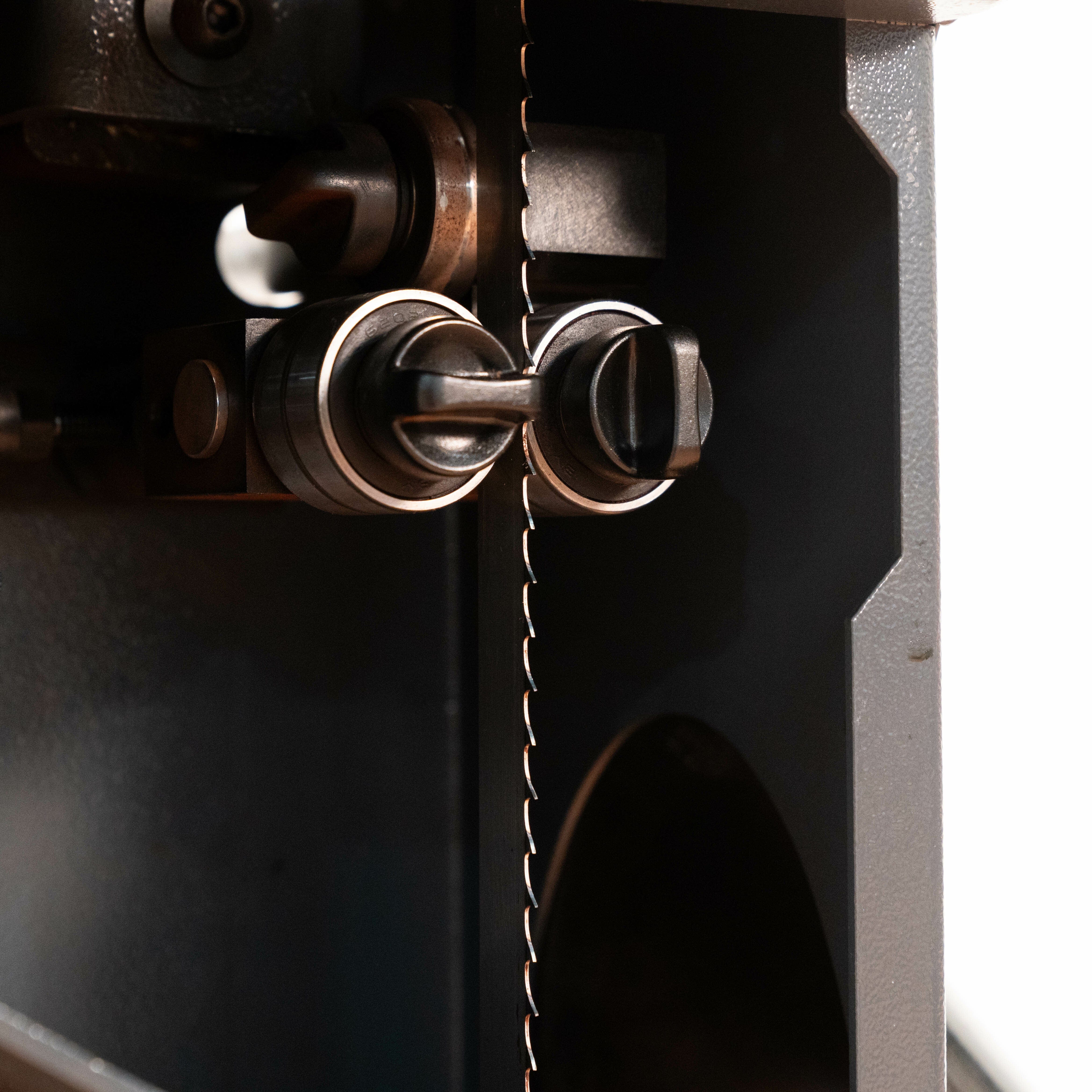 Woodfast 450mm (18") Deluxe Wood Bandsaw 3HP 240V BS450A