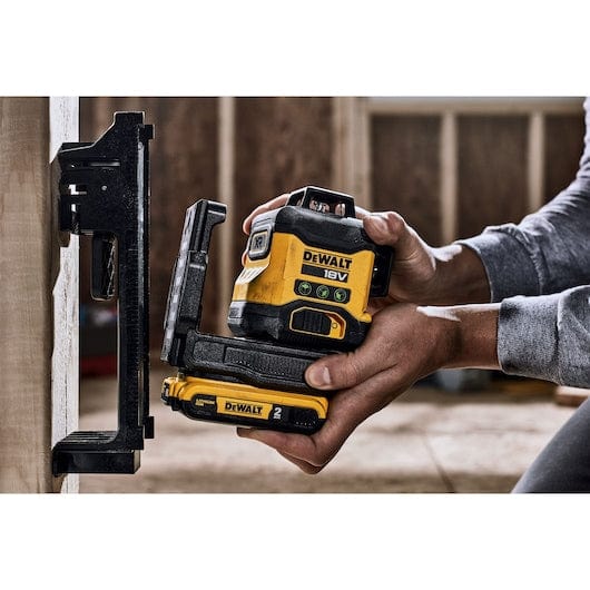 DeWalt 18V 2.0Ah Laser XR 3 x 360° Green Beam Multiline Laser Kit DCLE34031D1-XE