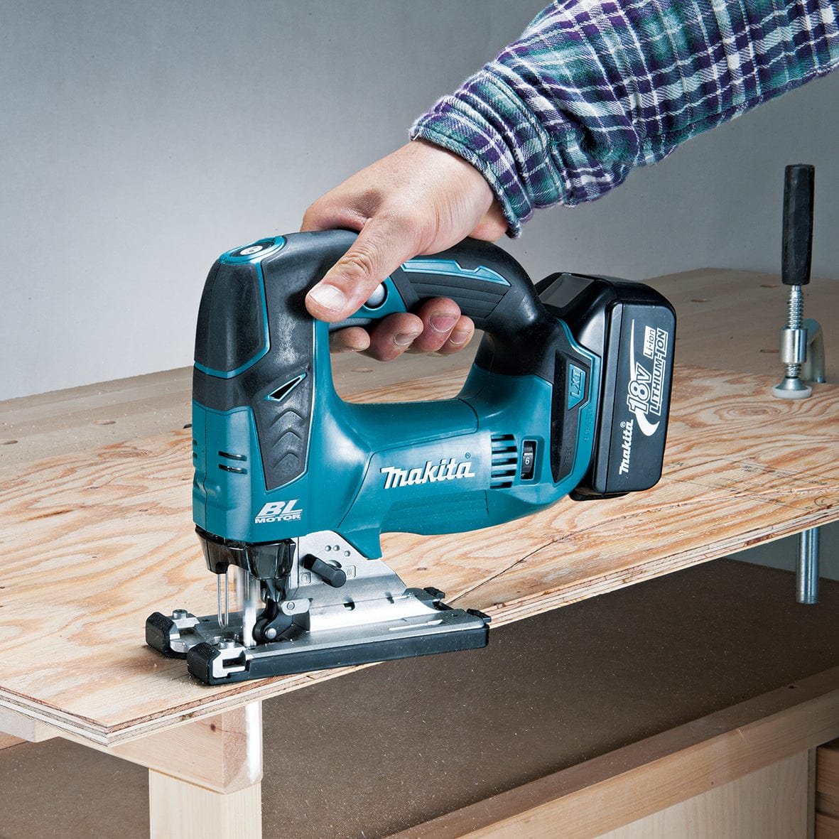 18V Brushless D-Handle Jigsaw Bare (Tool Only) DJV182Z by Makita
