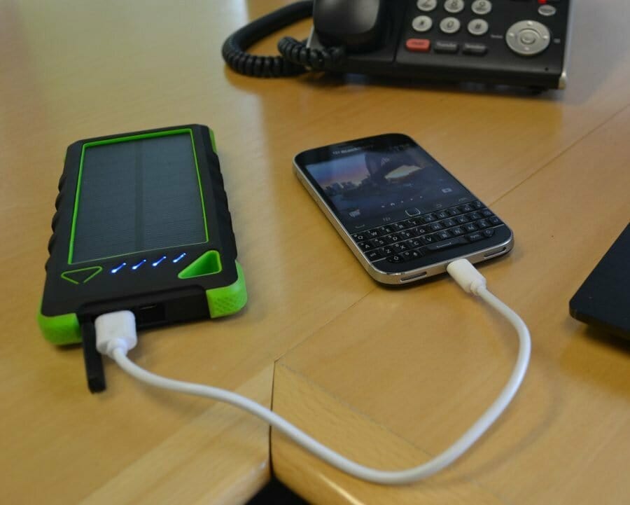 IPOWER 200 Solar Power Bank IPB200 by Imex