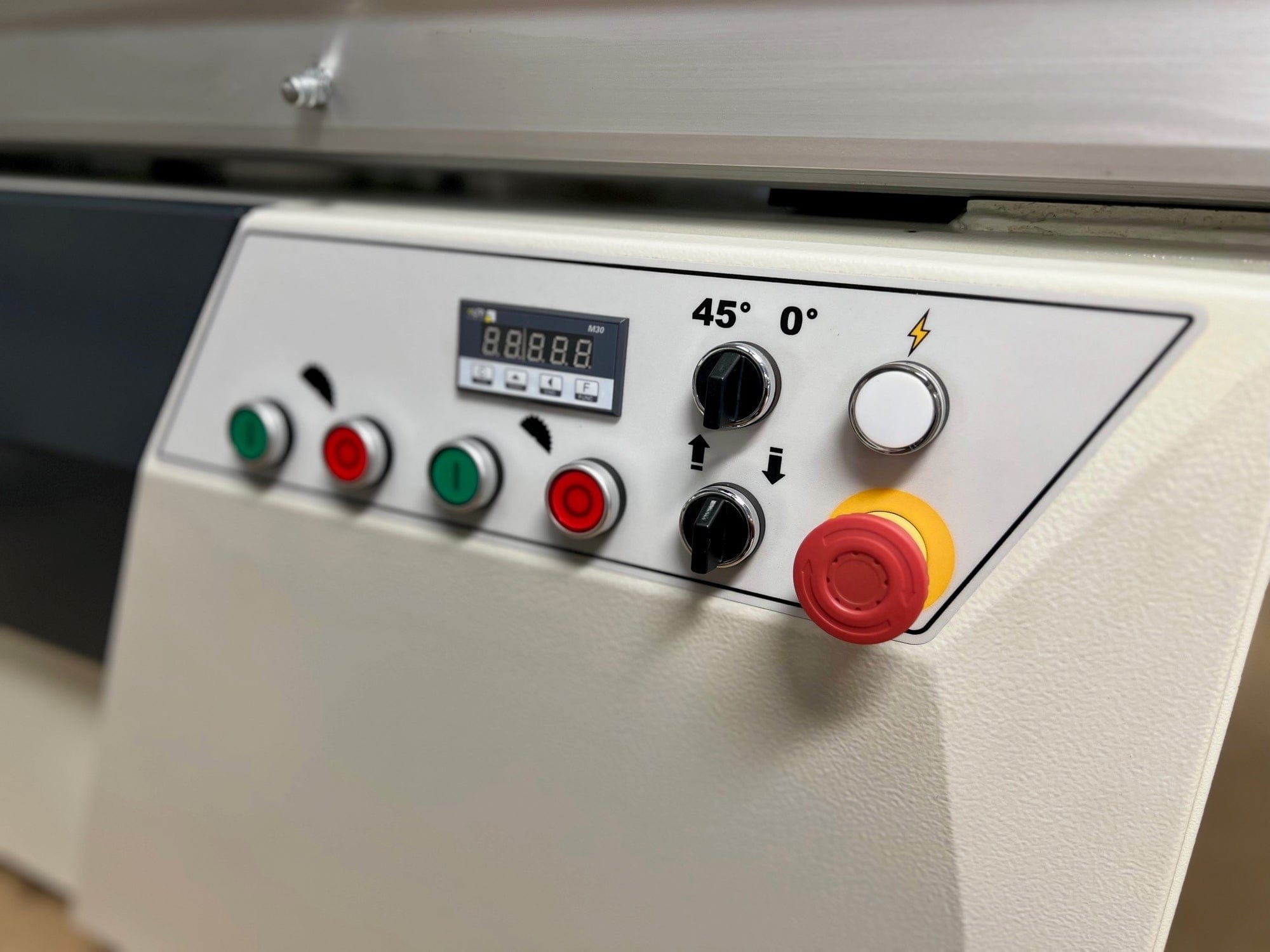 Woodfast 400mm (16") 7.5HP 3.2m Sliding Table (Optional Upgrade to 3.8m Sliding Table) Automatic Rise / Fall & Tilt Panel Saw 415V PS400B