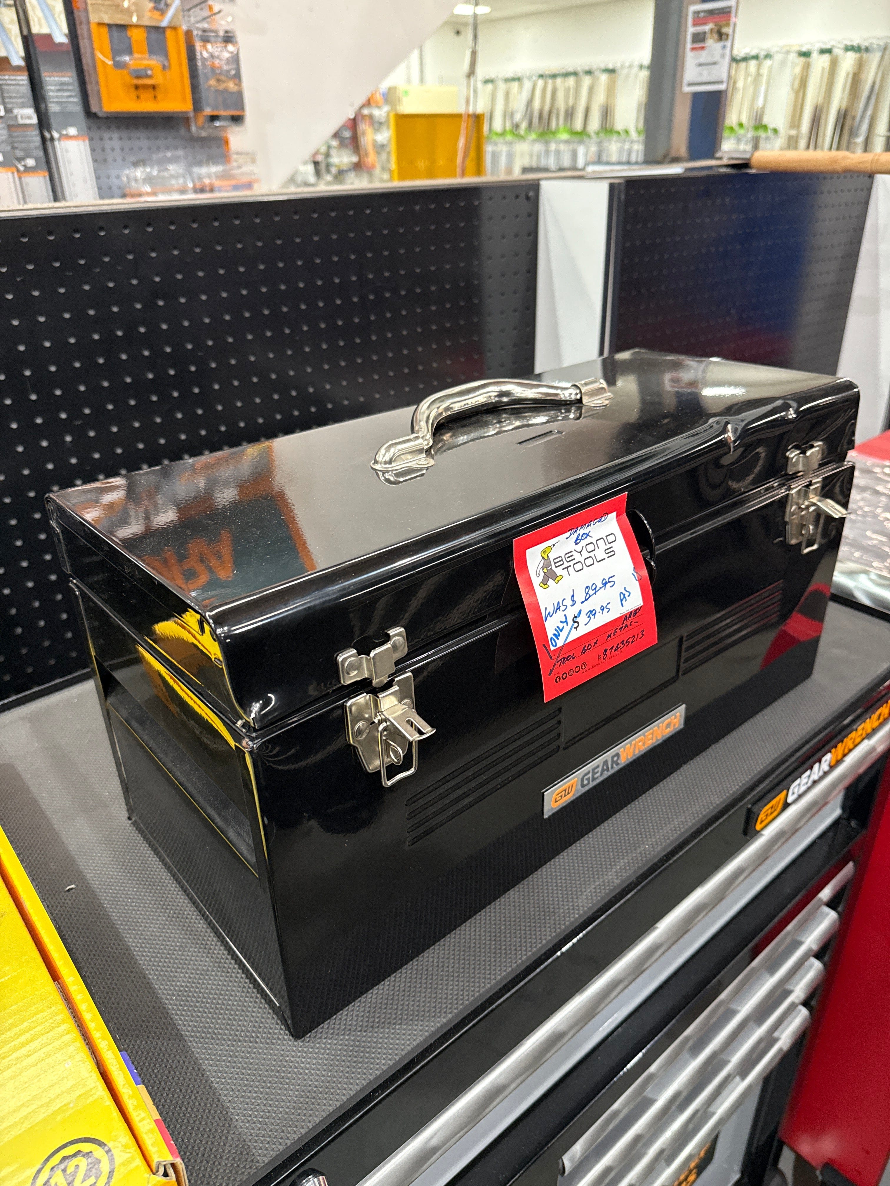 GEARWRENCH Metal Tool Box 83148 *Discontinued* Scratch & Dent Unit