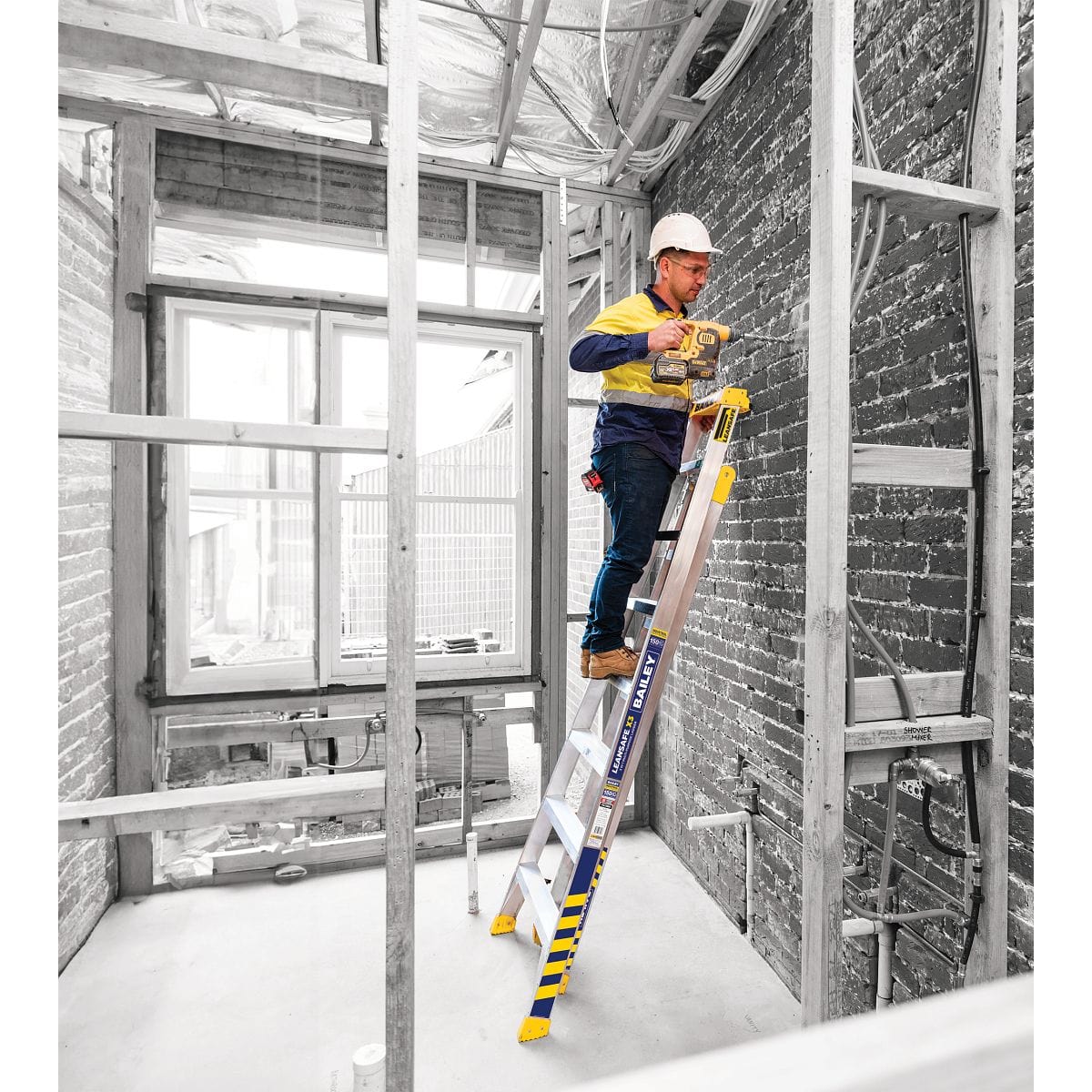3 in 1  Lean Safe Ladder 150kg by Bailey