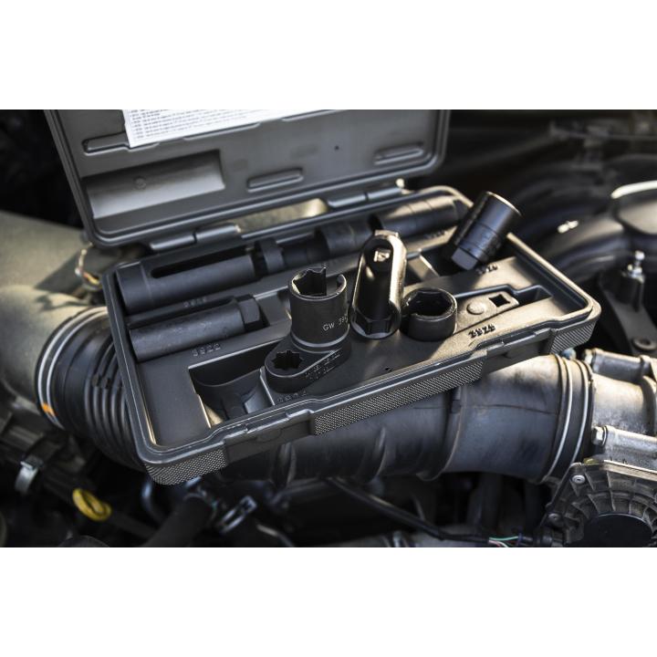 Sensor and Sending Socket 8Pce Set 41720 by GEARWRENCH