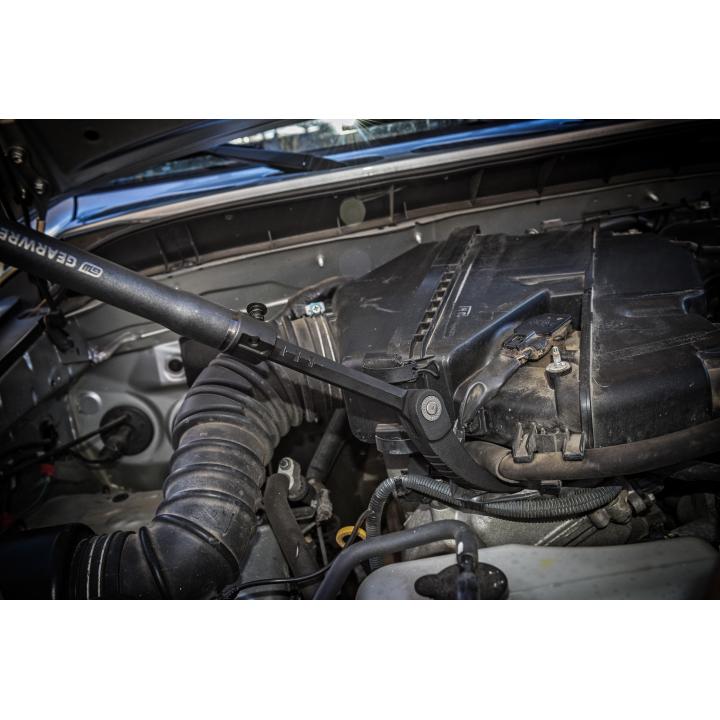 736mm/29” x 1219mm/48” Extendable Pry Bar 82248 by GEARWRENCH