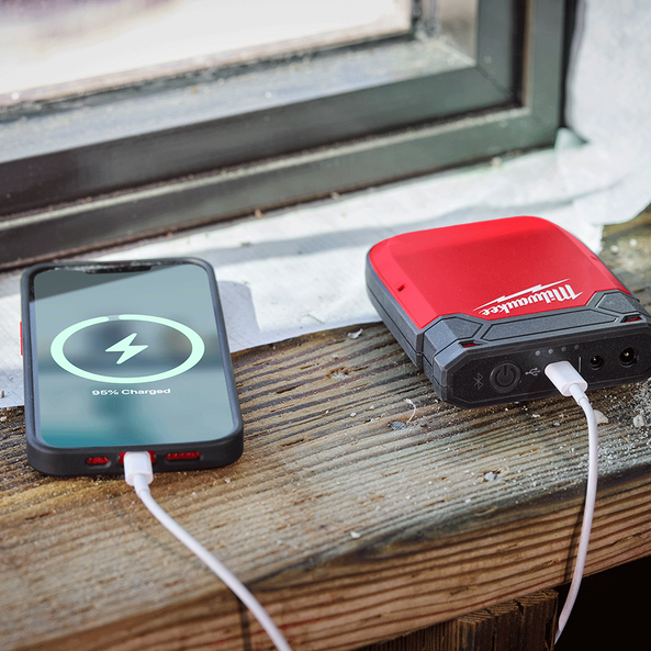 Milwaukee Internal Rechargeable Heated Gear Power Supply 3.0Ah IRPSU3