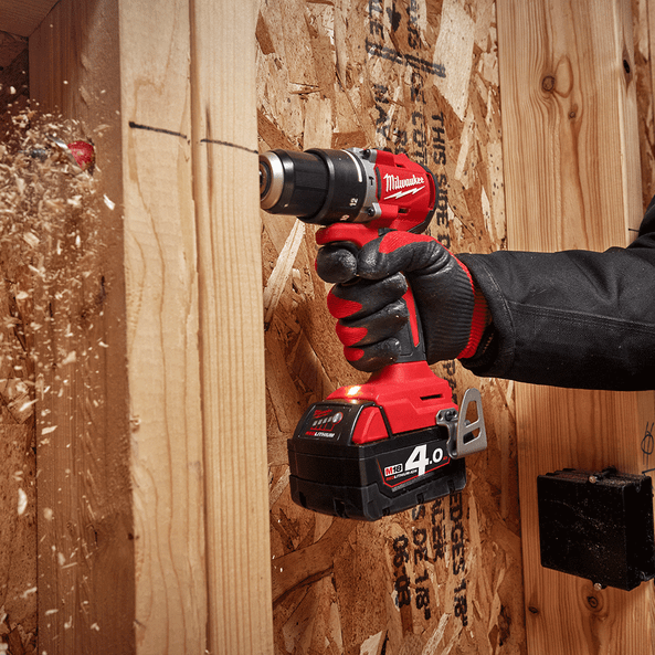 18V 13mm Brushless Hammer Drill / Driver Kit M18BLPDRC202C by Milwaukee