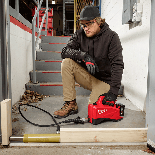 Milwaukee 18V 10,000PSI Mini Hydraulic Pump Bare (Tool Only) M18HMP7000