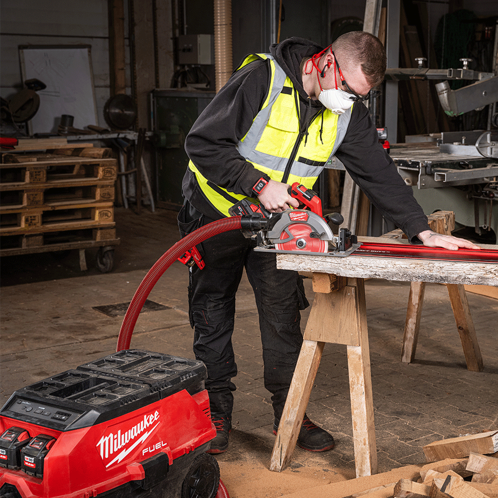 Milwaukee M18 FUEL™ PACKOUT™ Dual Battery AC/DC 34L M-Class Dust Extractor Skin w/ VACLINK™ and ONE-KEY™ M18ONEF2POVC34M0
