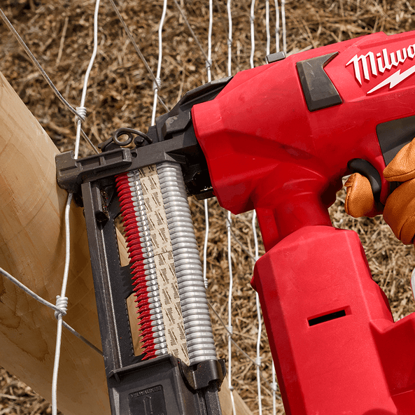 Fencing Staples 9GA/4mm 960Pce by Milwaukee