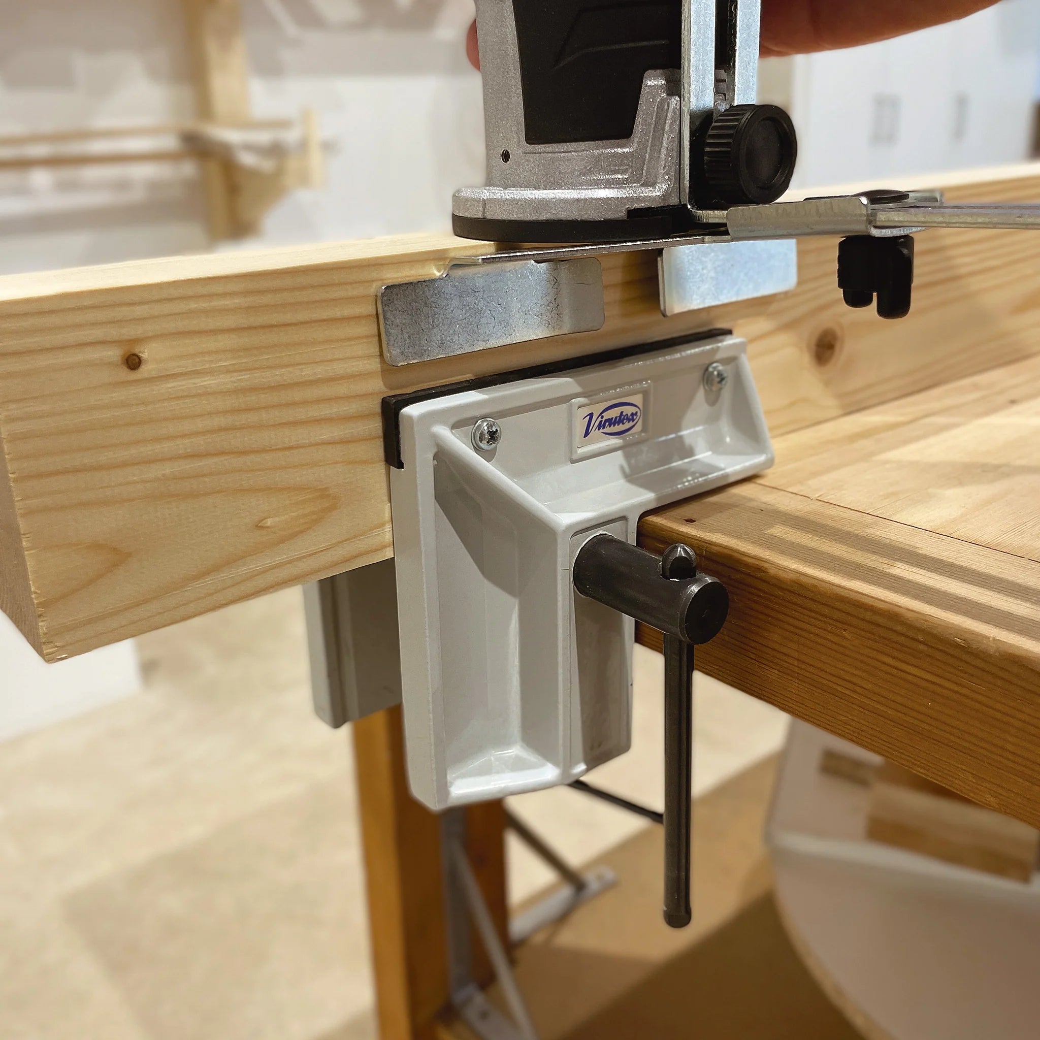 Virutex Heavy Duty Clamping Vice MR81B