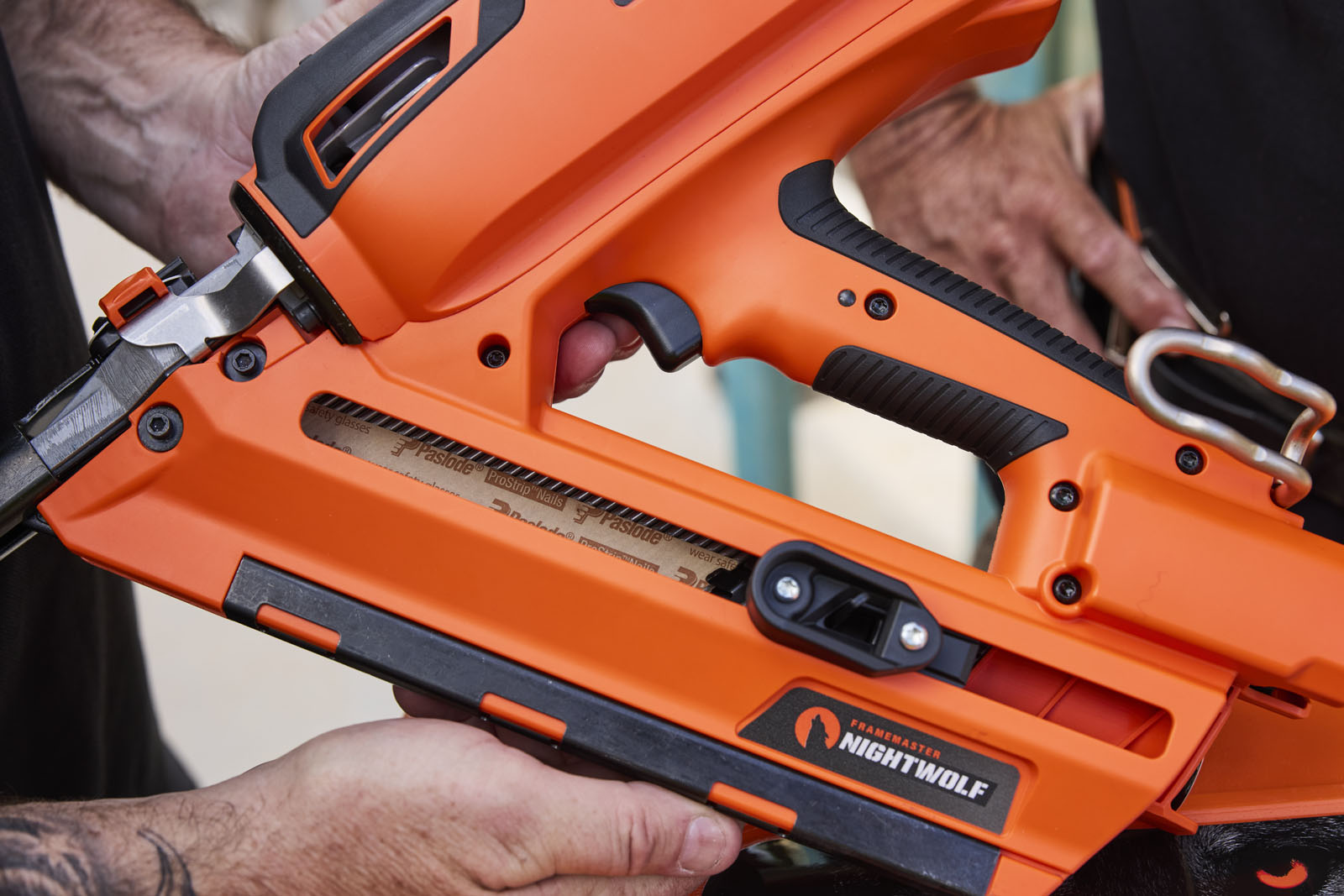 Paslode Pair FrameMaster NightWolf & Angled TrimMaster Twin Combo Kit - SNW0516