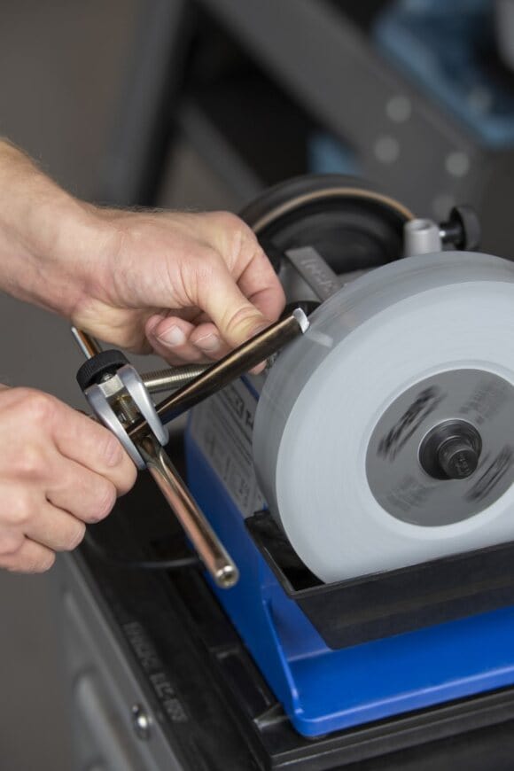 Sharpening Short Tools SVS-38 by Tormek