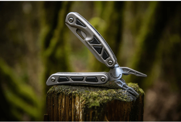 Multi Tool, 13 Tools, Dual LED - LED150 by Coast