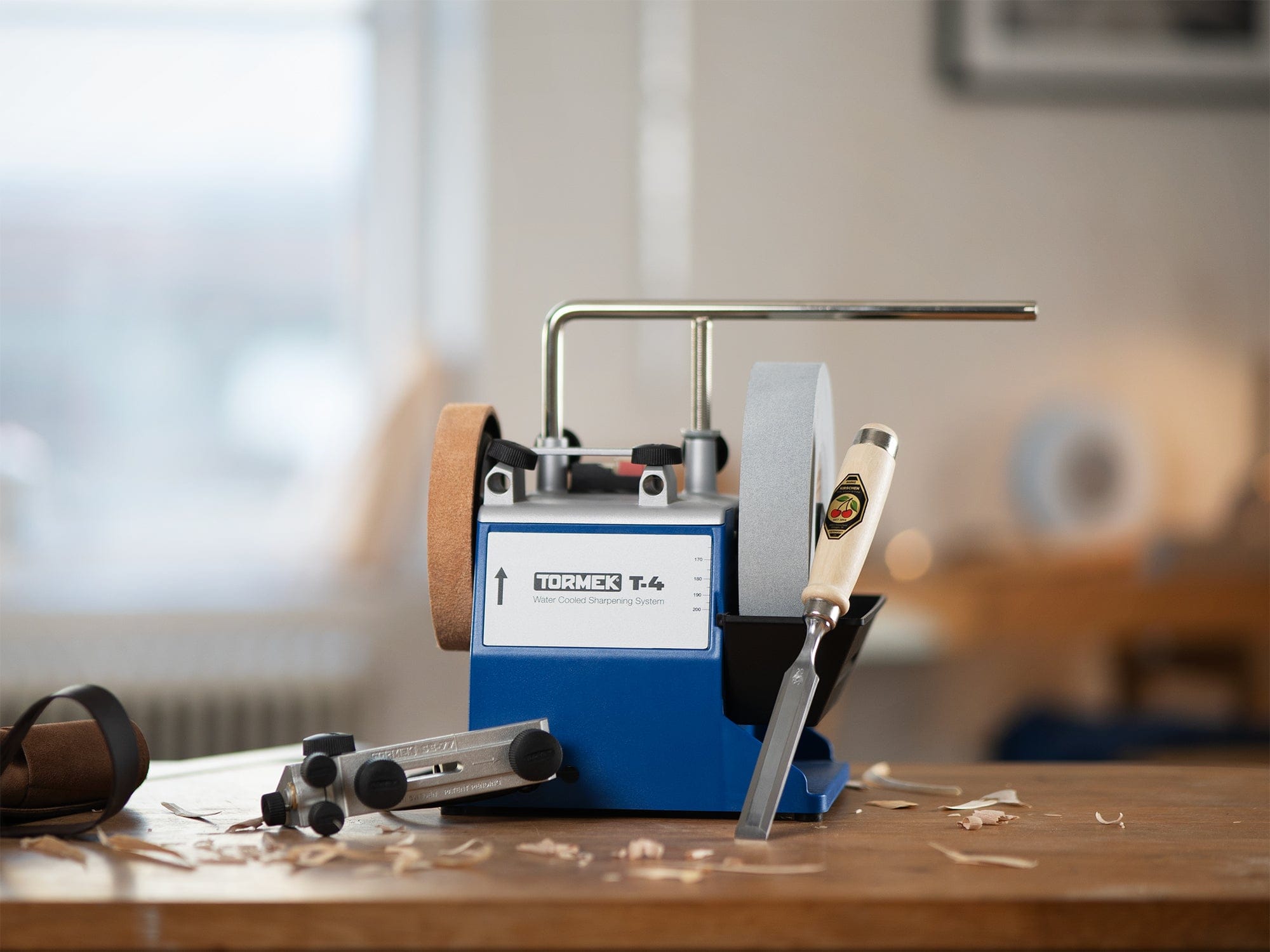 *Limited Edition* Tormek T-4 Water Cooled Tool Sharpening System with FREE SE-77 Square Edge Jig + Kirschen 20mm Chisel