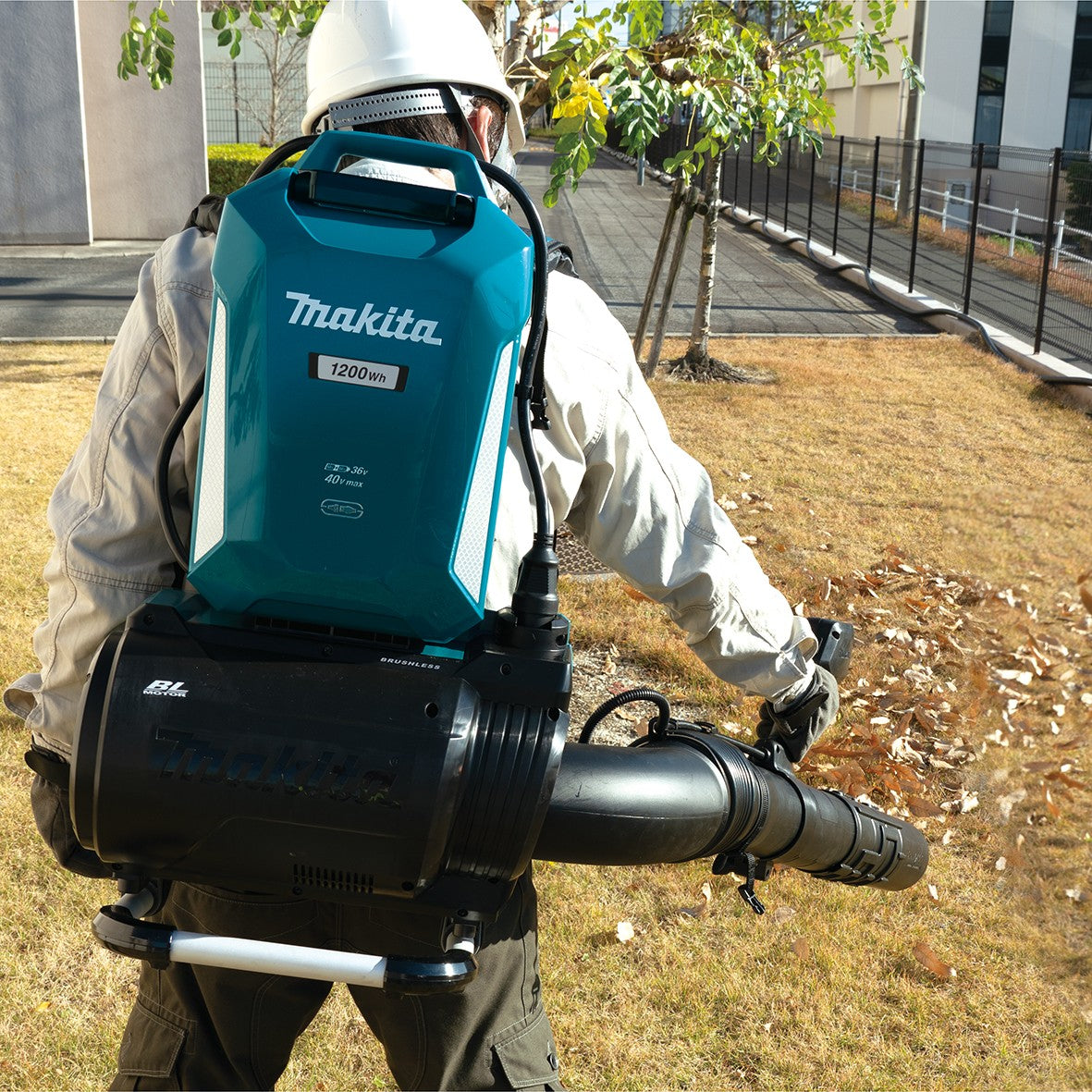 Direct Connection Brushless Backpack Blower UB002CZ by Makita