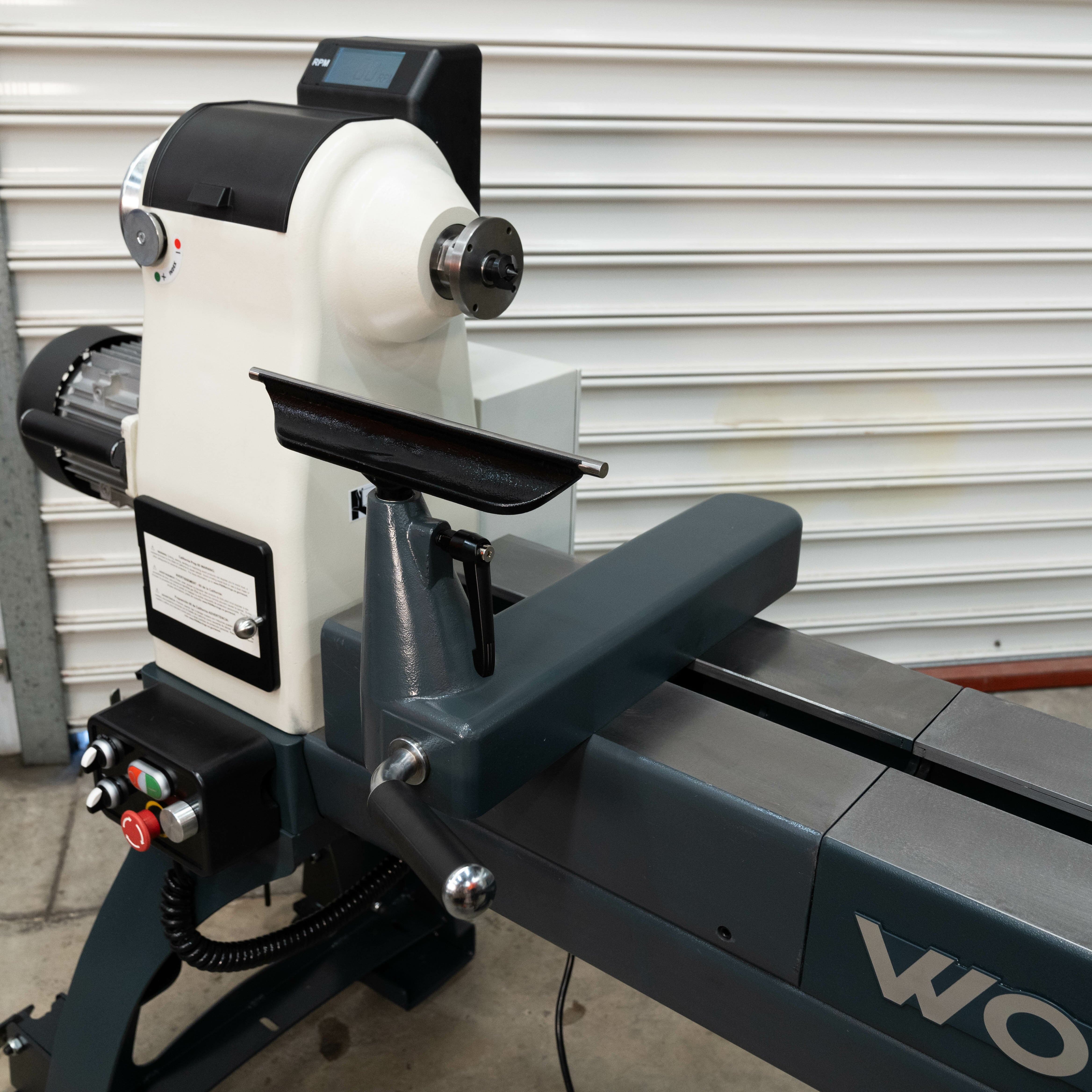 Woodfast 762mm (30") Swing x 1060mm (40") Between Centres Super Heavy Duty Wood Lathe 3HP WL3040A