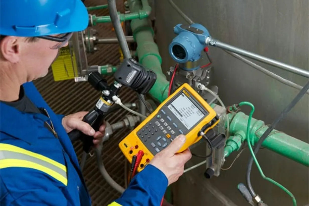 Fluke Documenting Process HART Calibrator 754