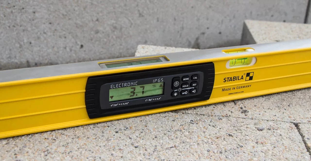 TECH 196 Electronic IP 65 Electronic Spirit Level by Stabila