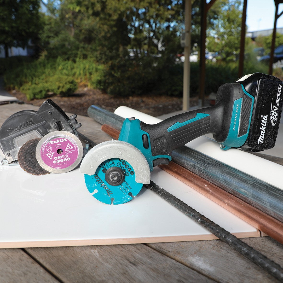 18V Brushless Compact 76mm Cut Off Saw Bare DMC300Z by Makita