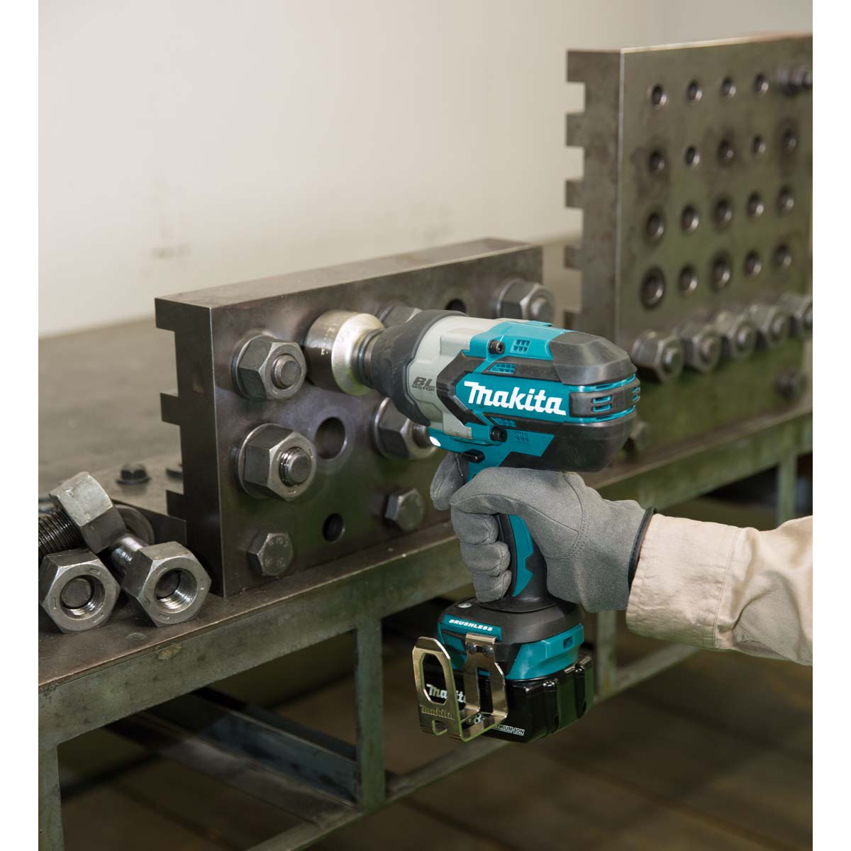 Makita 18V 1/2" Brushless Impact Wrench Bare (Tool Only) DTW1002Z