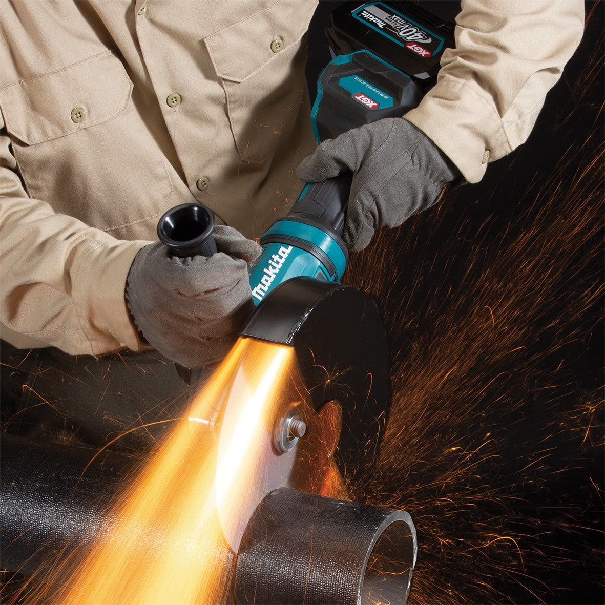 Makita 40V Max Brushless 230mm (9") Angle Grinder Kit GA038GT101