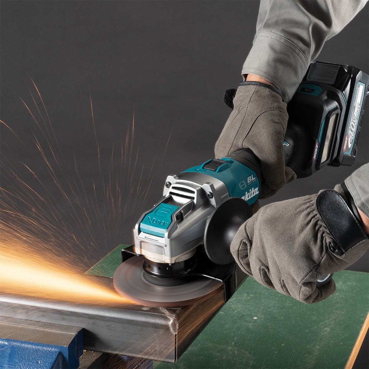 Makita 40V Max Brushless X-Lock 125mm (5") Slide Switch Angle Grinder GA041GZ02