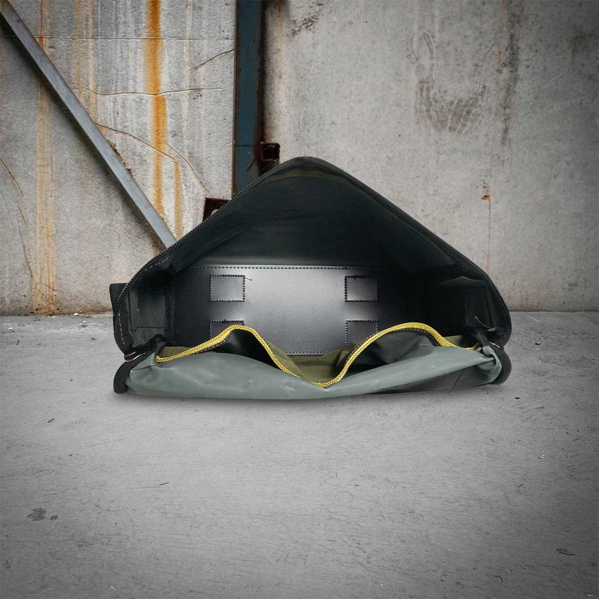 Rugged Xtremes Essentials Small Canvas Crib Bag RXES05E206