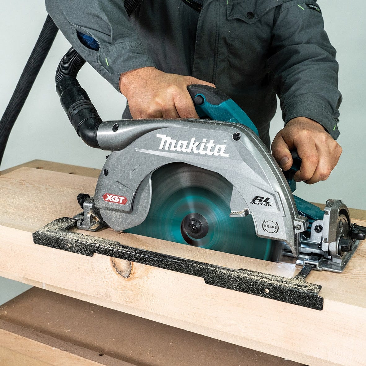 Makita 40V Max Brushless 270mm (10-5/8") Circular Saw Kit HS011GT201