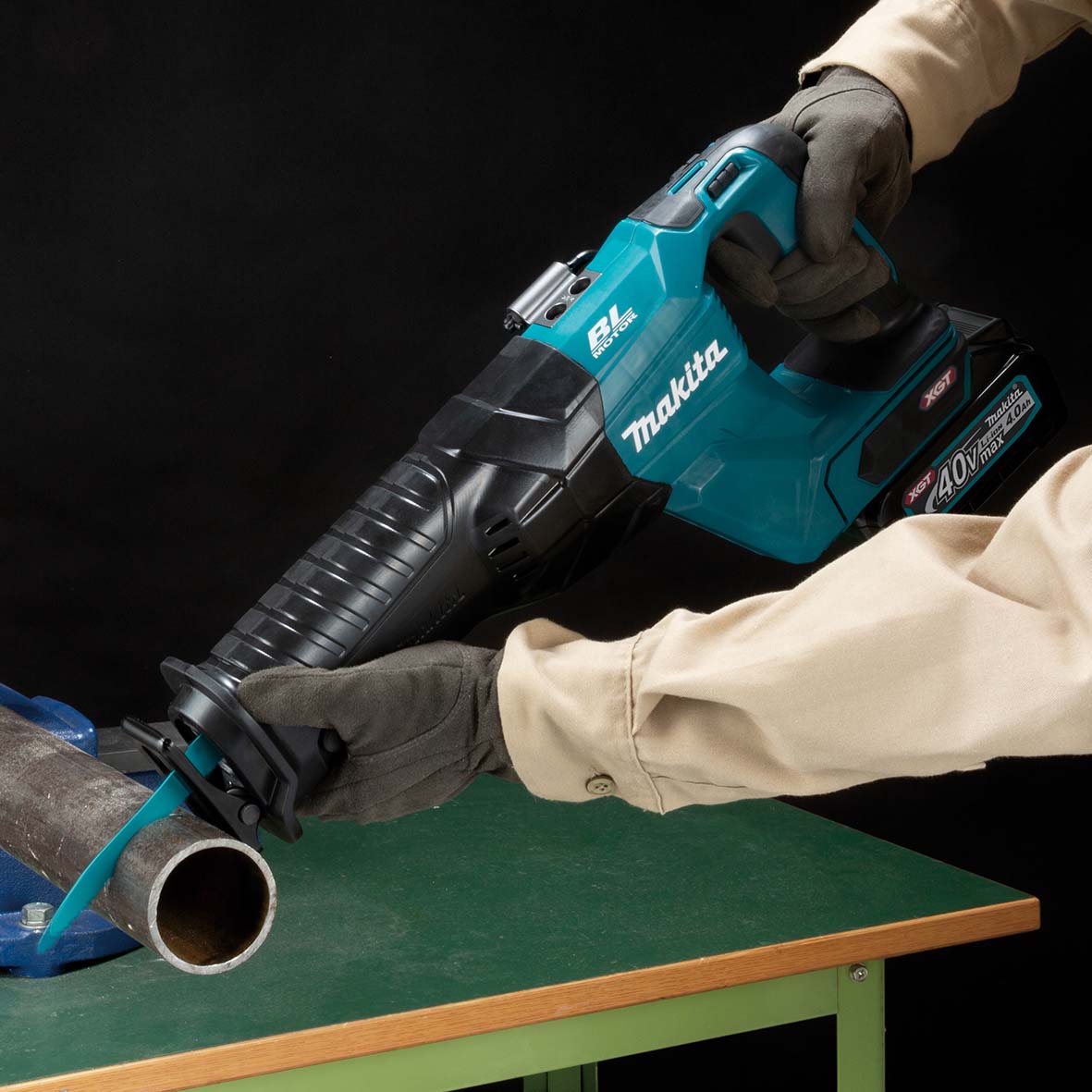 Makita 40V Max Brushless Recipro Saw Kit JR001GM201
