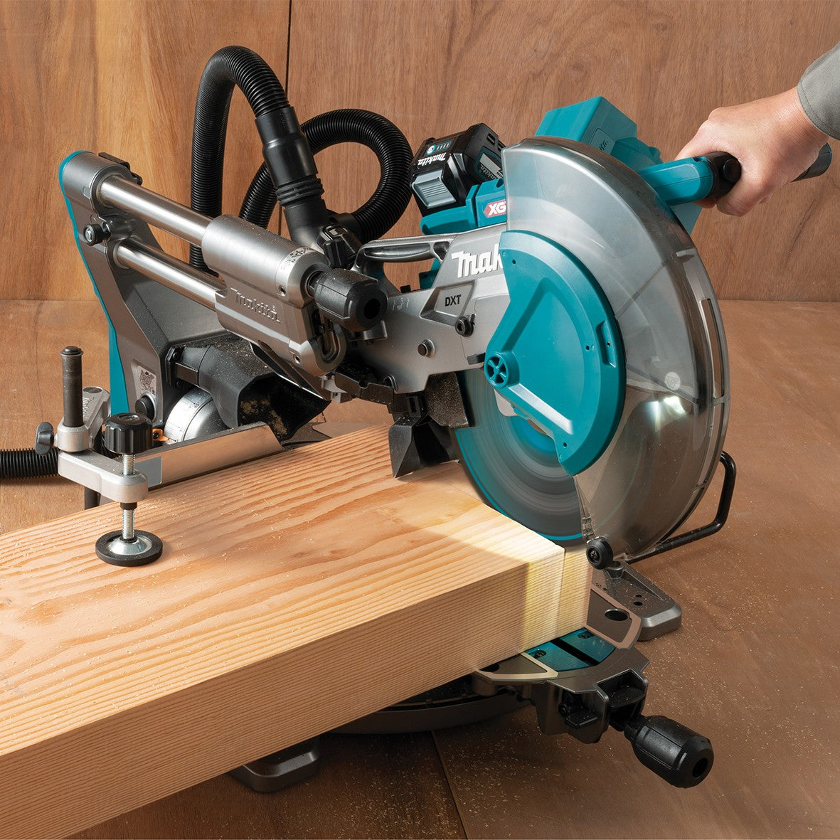 Makita 40V Max Brushless 260mm (10-1/4”) Slide Compound Saw LS004GZ