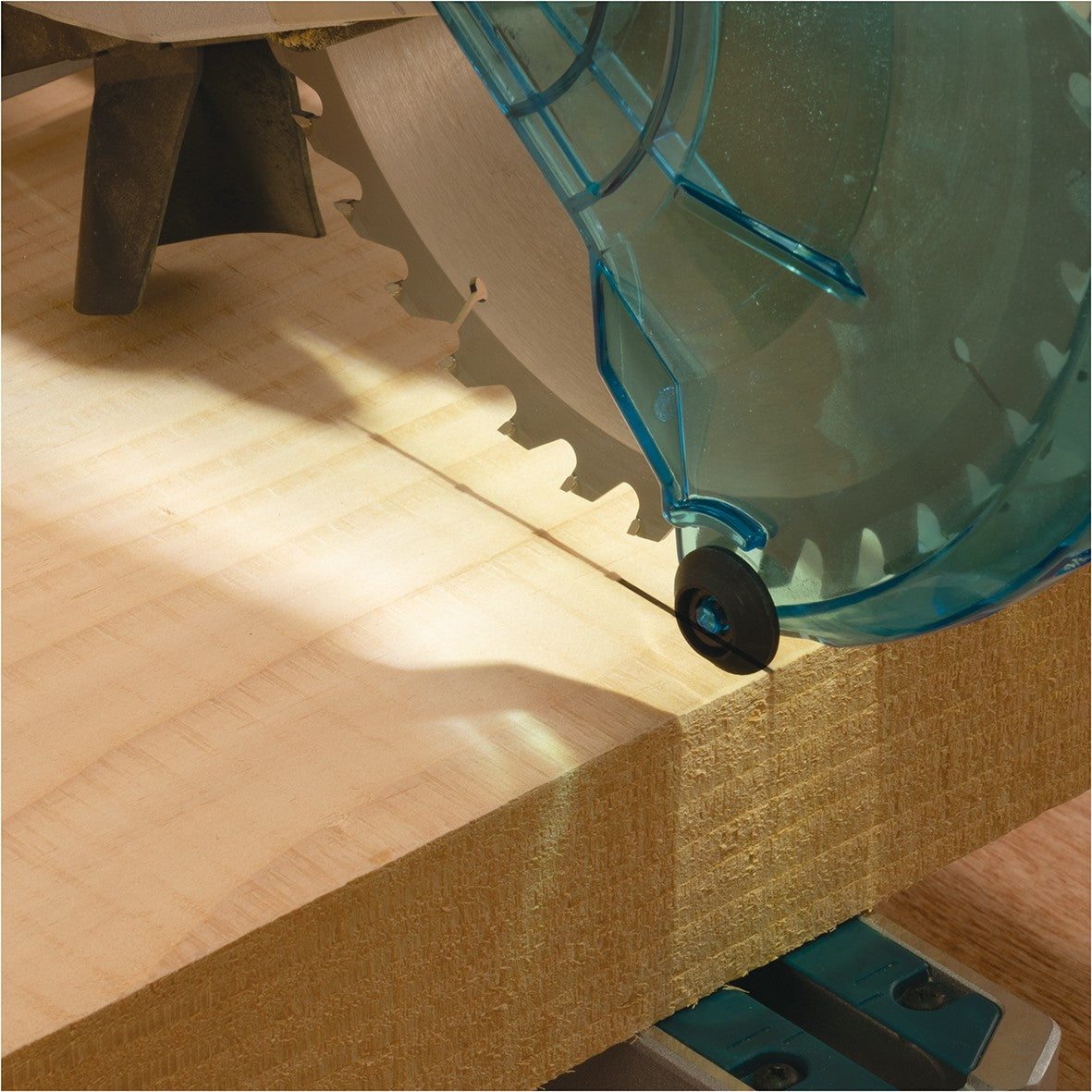 Makita 216mm (8-1/2") Slide Compound Mitre Saw LS0816F