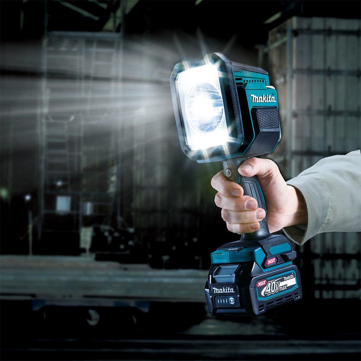 Makita 40V Max Long Distance Flashlight ML007G